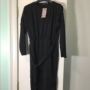 NWT BooHoo Maternity Tie Side Midi Dress Black